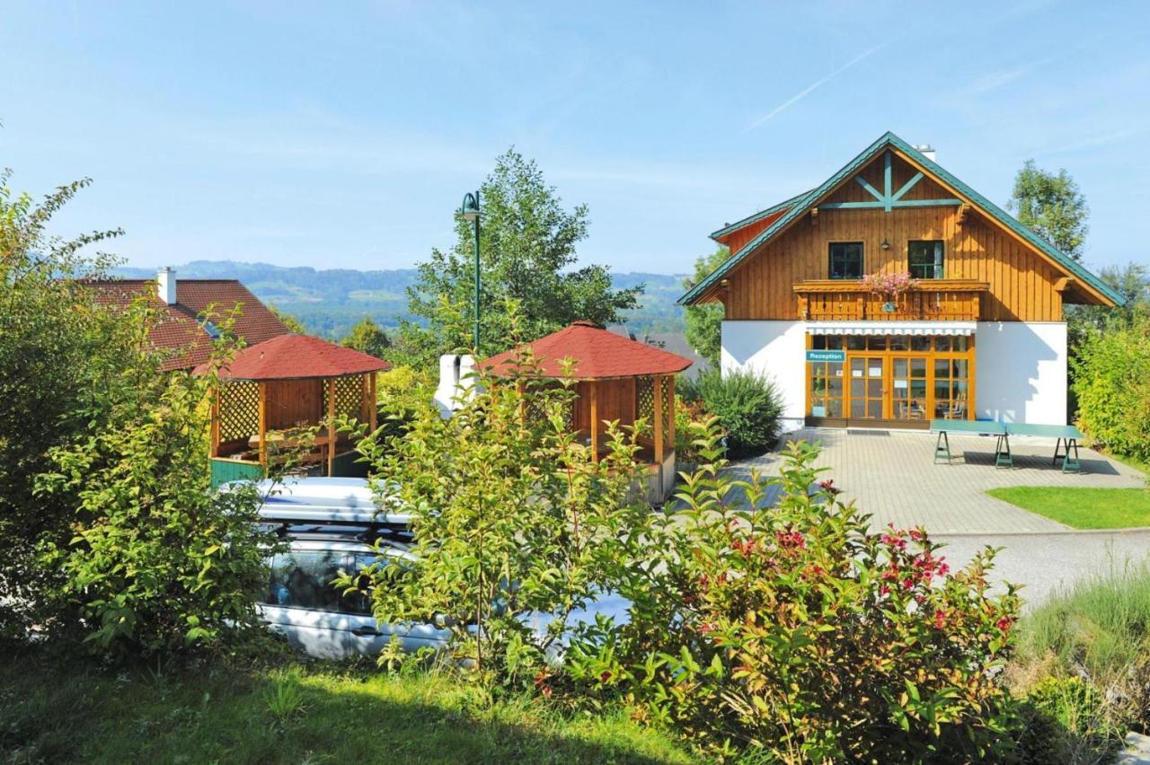 Holiday Village, Schlierbach Exterior foto